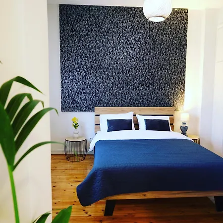 “the Elysian” Center Appartement
